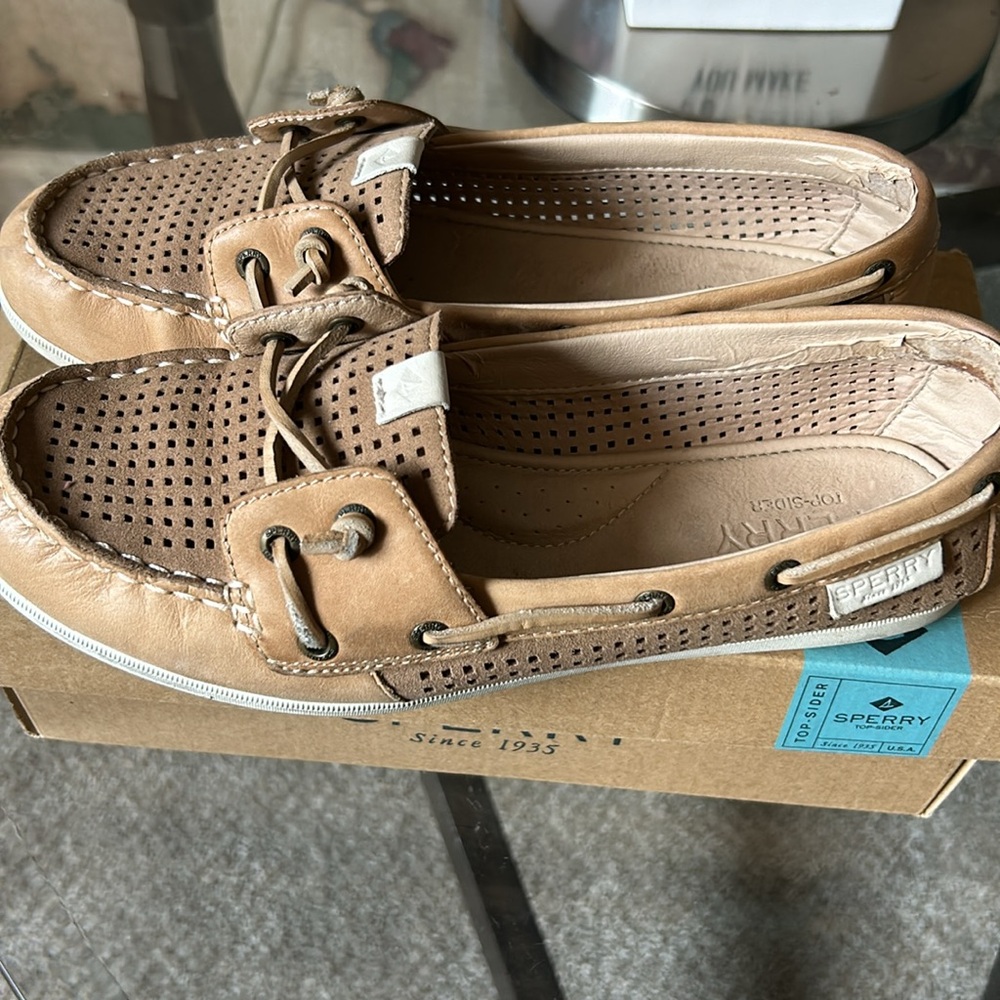 Sperry slip on